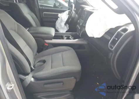 2022 Ram 1500 Big Horn 4X4 6'4 Box from USA, damaged, VIN 1C6SRFBT8NN162517